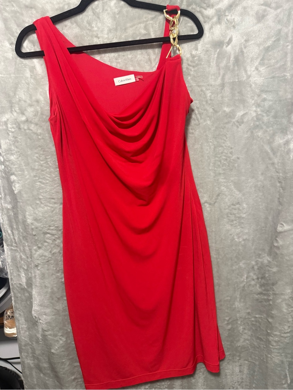 Calvin Klein Red One-Shoulder Draped Dress with Gold Chain Strap